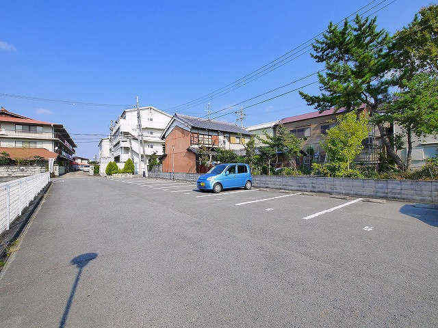サンリッチの駐車場|駐車場があります