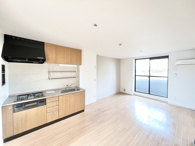 カーサみつわ台　Eの居間・リビング|※別部屋参考写真