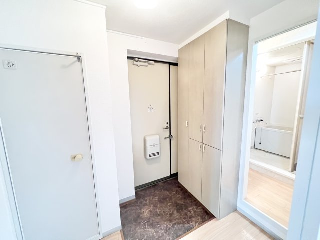 カーサみつわ台　Eの玄関|※別部屋参考写真