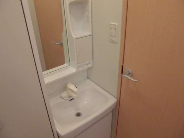 レオパレスナチュールⅡの独立洗面台|画像6