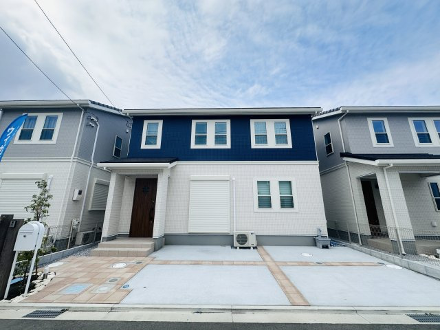 平塚市菫平　ウィザースタウン湘南平塚　大型分譲住宅の外観