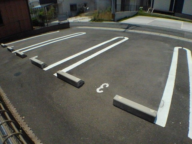 宗像市須恵４丁目のアパートの駐車場|駐車場があります