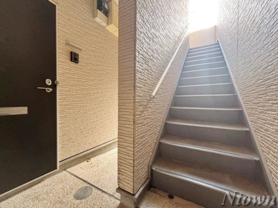 【ロビー】 | アップルハイム | 落ち着いたロビーです