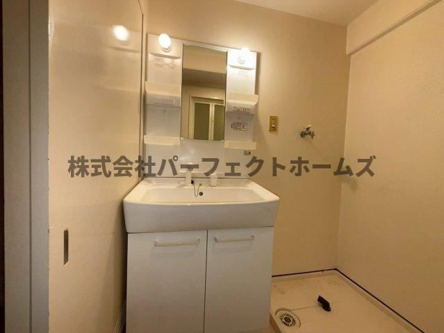 パープルソシアの洗面所|脱衣スペースもあります