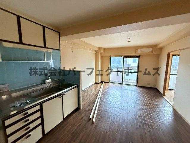 パープルソシアの居間・リビング|リビングです