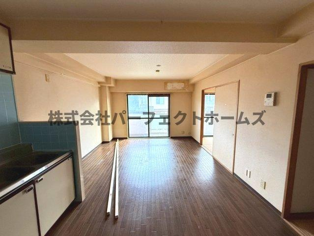 パープルソシアの居間・リビング|使いやすい居間です