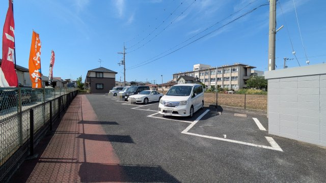 【駐車場】