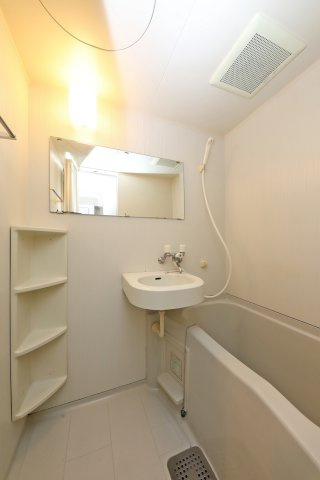 J’fort烏丸紫明の浴室