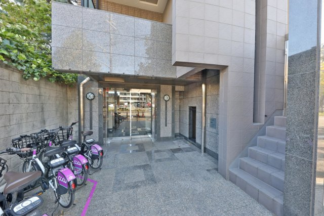 J’fort烏丸紫明のエントランス