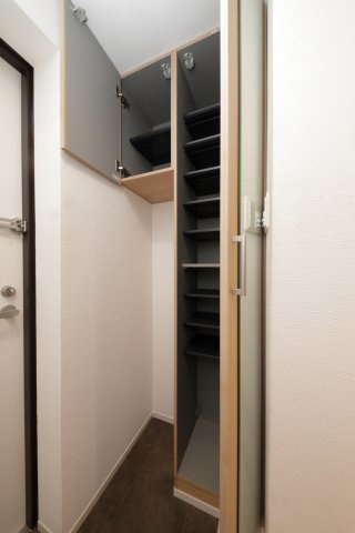Belwell表町の収納|シューズケース