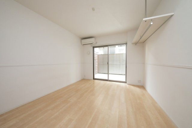 Belwell表町の居間・リビング|103号室