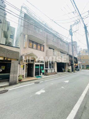 あこ物産ビルの外観
