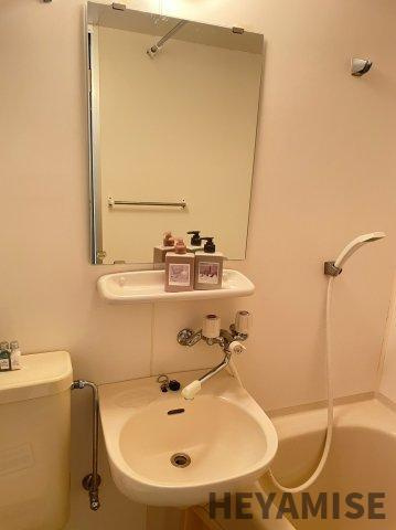 あこ物産ビルの洗面所