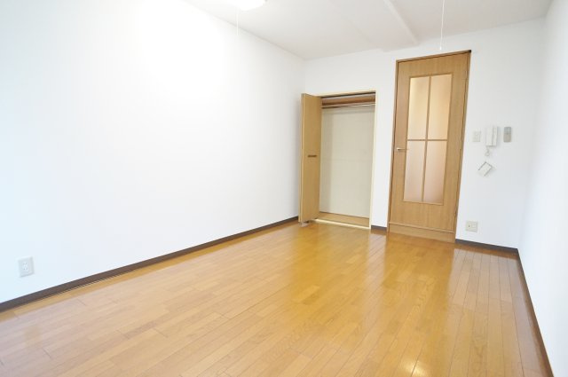 エルロン21（ELERON21）の寝室