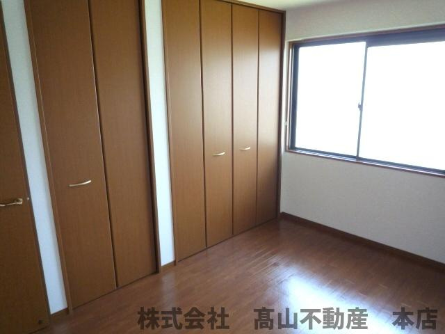 リビングタウンくりえいと A棟の洋室