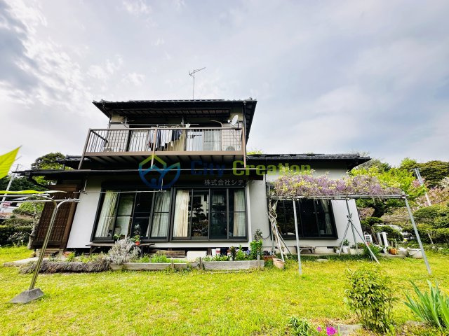 秦野市千村　家庭菜園が出来る約523坪の中古戸建の外観