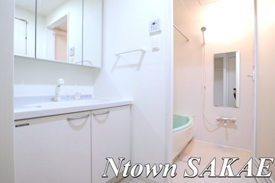 【洗面所】 | アモン　フォンテーヌ | 脱衣スペースもあります