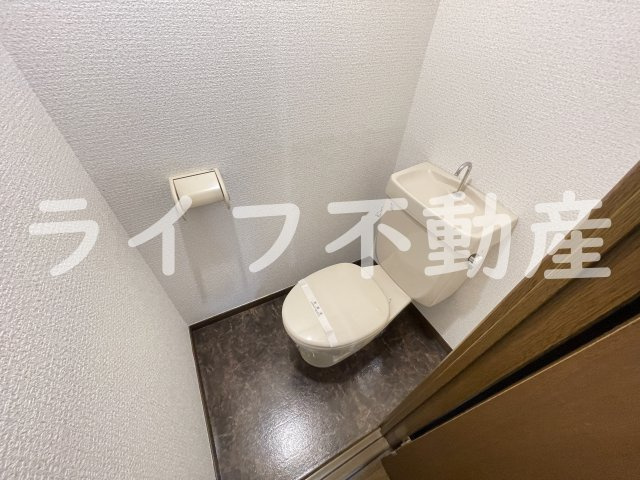 CTビュー永和のトイレ|落ち着いた色調のトイレです
