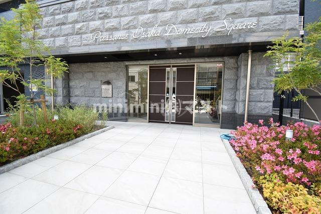 プレサンスOSAKA DOMECITYスクエアのエントランス