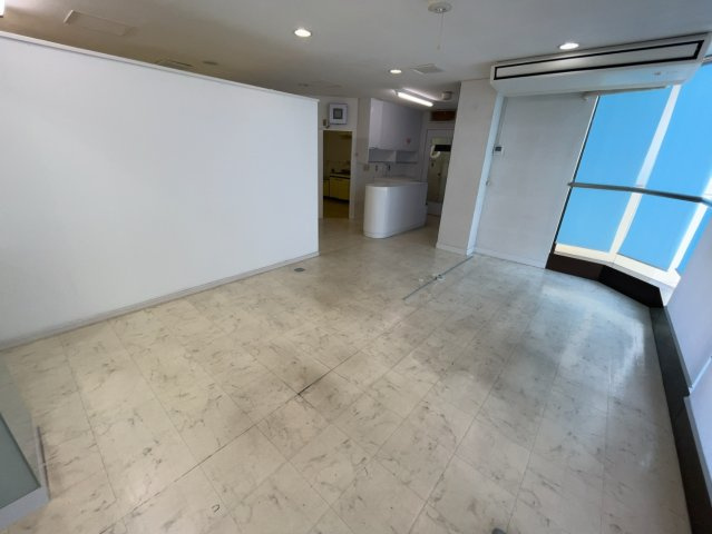 伊三郎ビルの内装