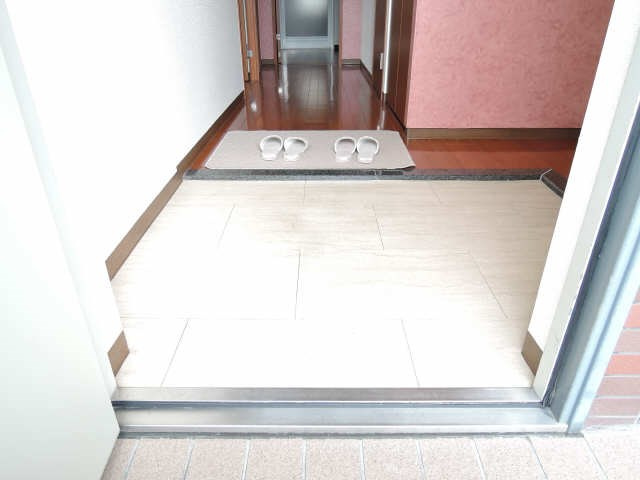 ＯＳＭ植田壱番館の玄関