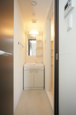 ビッグバン京都西陣の独立洗面台|305号室