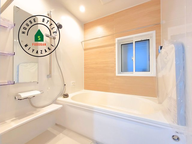 第14中西町モデル（1号棟）の浴室|1日の疲れを癒してくれる広々バスルーム。雨の日のお洗濯にも大活躍な浴室乾燥機付です！
