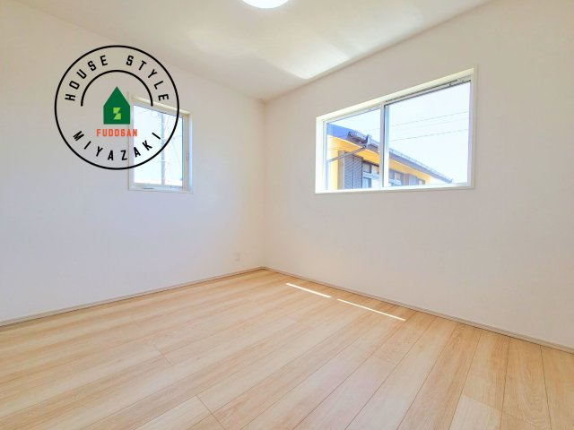 第14中西町モデル（1号棟）の子供部屋|穏やかな光が差し込む室内には、穏やかな時間が流れます。