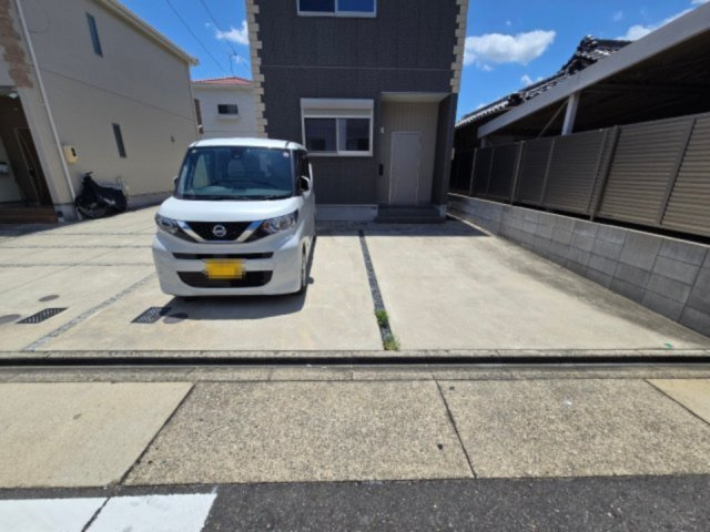 春岡1-22KODATEXI A棟の駐車場|春岡1-22KODATEXIA棟