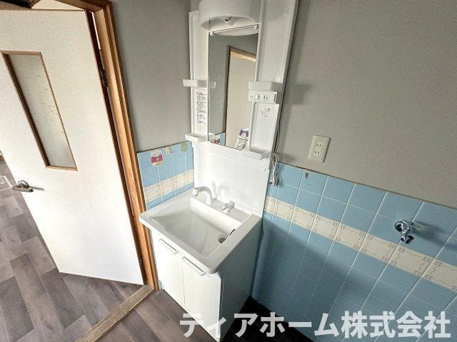 磯野戸建ての洗面所