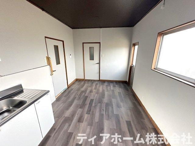 磯野戸建ての居間・リビング