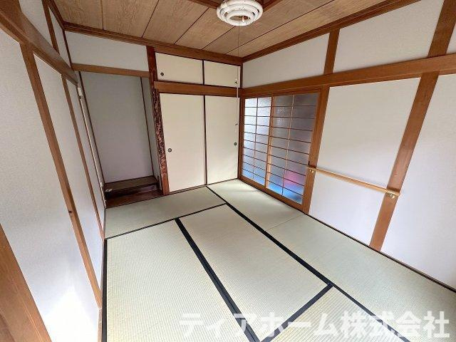 磯野戸建ての和室