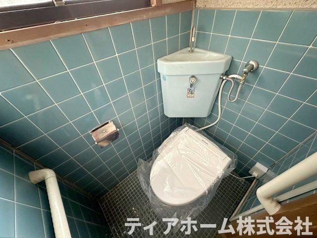 磯野戸建てのトイレ