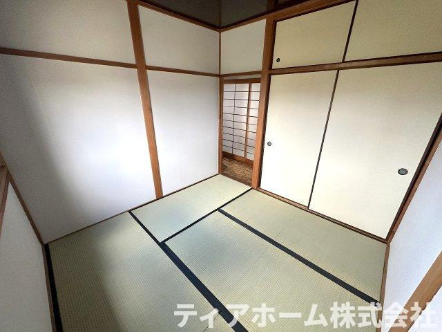 磯野戸建ての和室