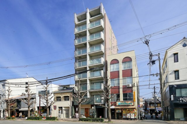 フローレ御所東の外観