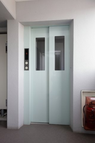 フローレ御所東のその他共用部分|エレベーター