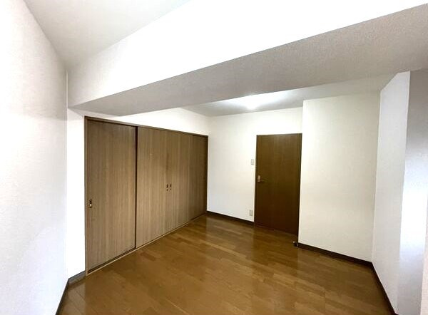 ヴィアーレマルフク南館の寝室