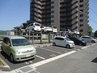【駐車場】 | 【上質リノベ】エミネンス東山ガーデンコート