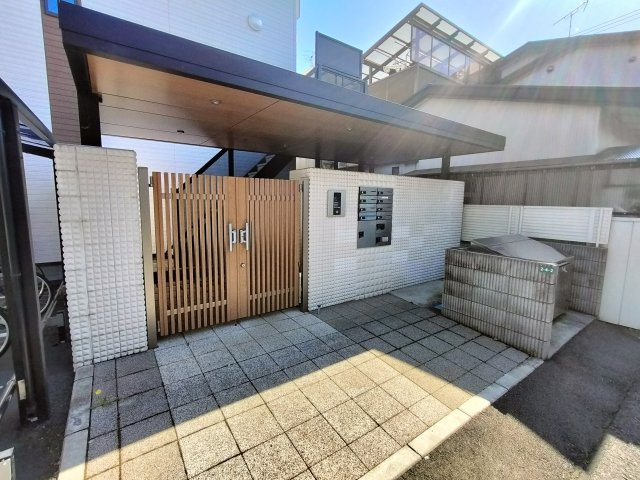 イーストタウンMTKのエントランス