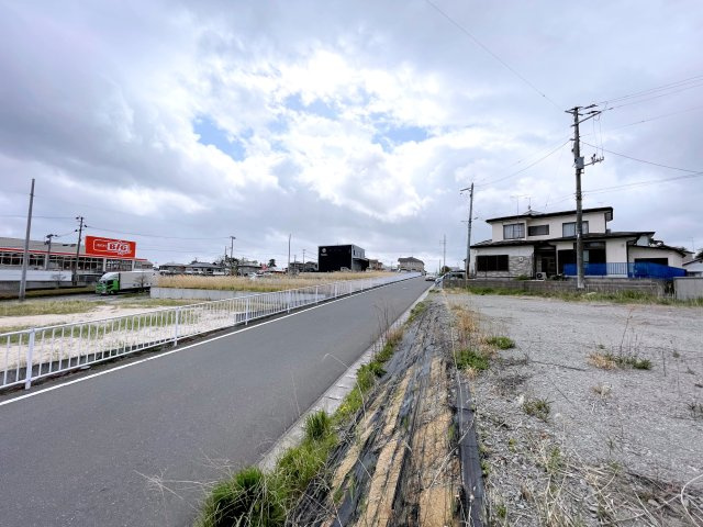 郡山市富田西5丁目　住宅用地の前面道路含む現地写真|南側道路