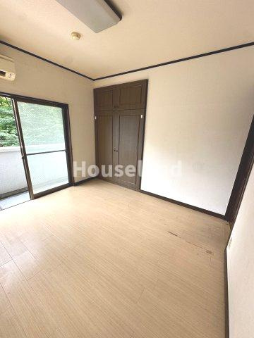 シティヴィライシモトの洋室