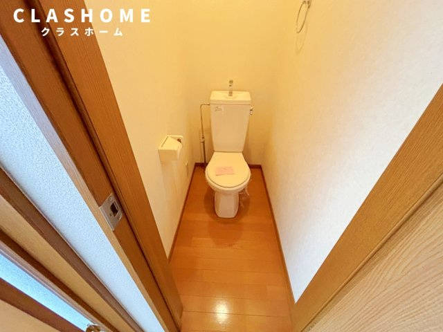 Ｍｉｓｔ　Ｈｏｕｓｅ 103のトイレ|同物件の別部屋になります。