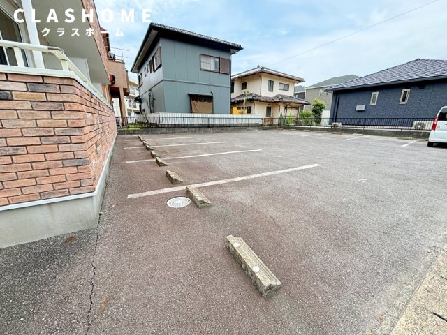 Ｍｉｓｔ　Ｈｏｕｓｅ 103の駐車場