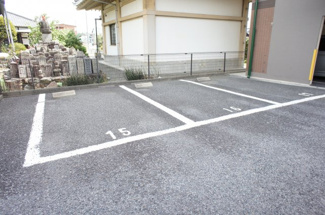 【駐車場】 | 駐車場1台無料です。（2台目契約も可）