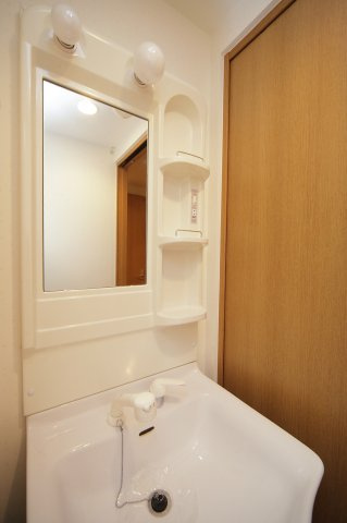 フラッティ廬山寺千本の独立洗面台