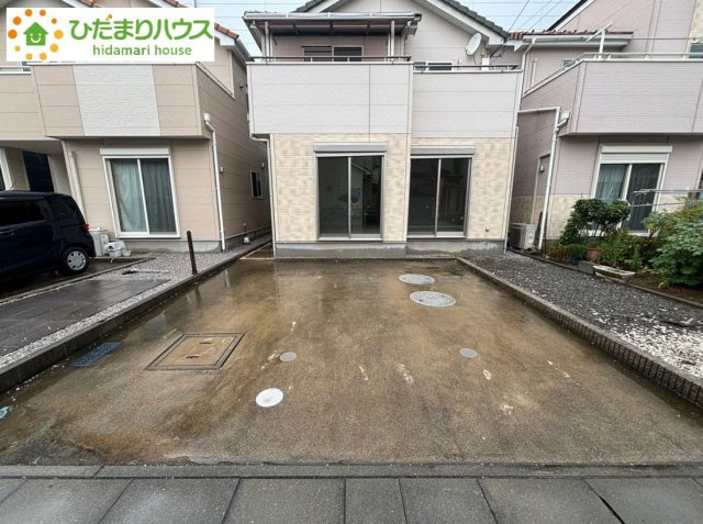 上尾市領家　中古一戸建ての駐車場
