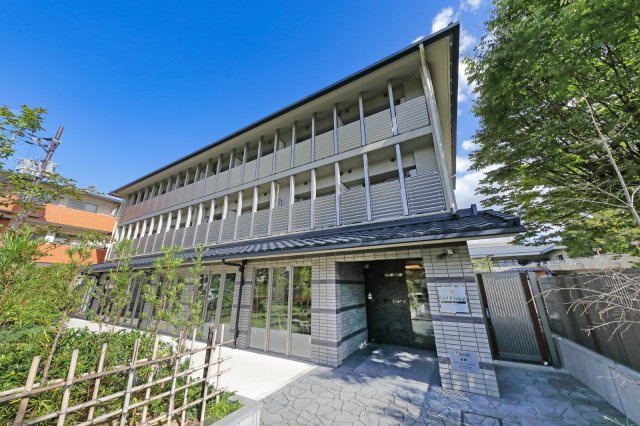 学生会館　UniE'meal京都高野の外観