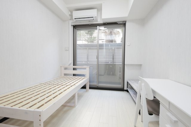 学生会館　UniE'meal京都高野の居間・リビング|111号室