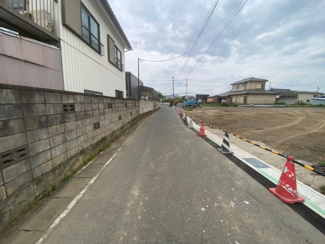 【前面道路含む現地写真】