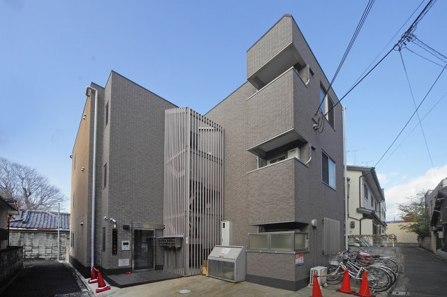 グロリアス今出川の外観